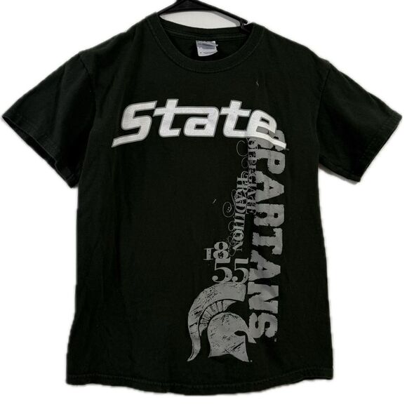 Gildan Black Short Sleeve Tee with Bold Graphic - Picture 1 of 4